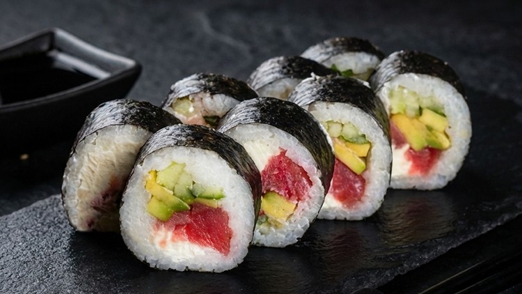 ФУТОМАКІ З ТУНЦЕМ