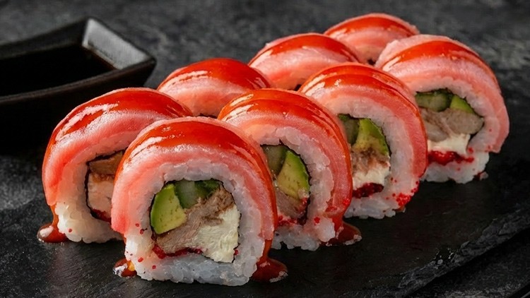 Рол Дракон з тунцем