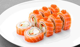 Рол з лососем, креветкою та сиром чедер